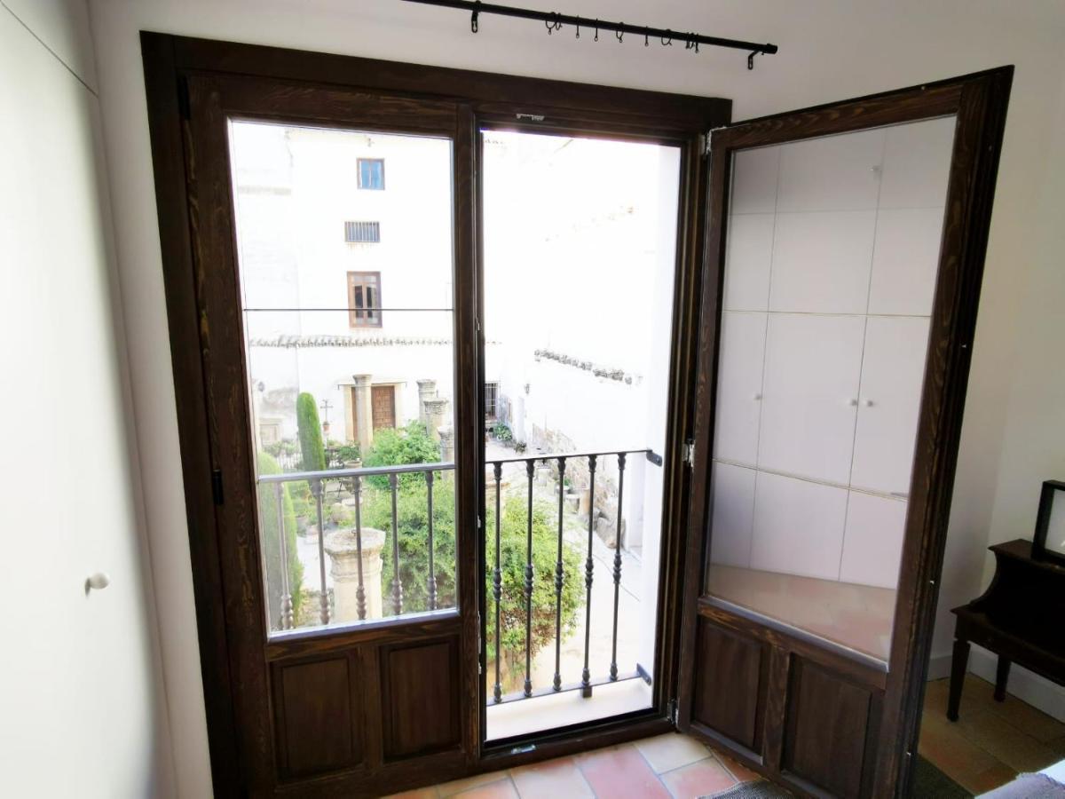 Apartamentos Tres Llaves Palacio De Vela De Los Cobos Úbeda Exterior foto